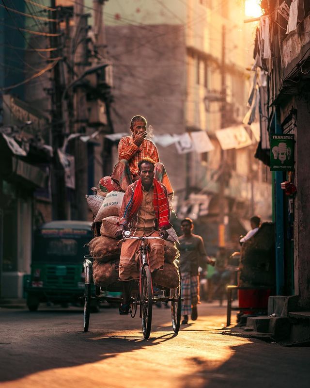 Столиця Бангладешу під час дощу: захопливі вуличні фото - фото 326524