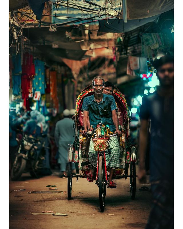 Столиця Бангладешу під час дощу: захопливі вуличні фото - фото 326525