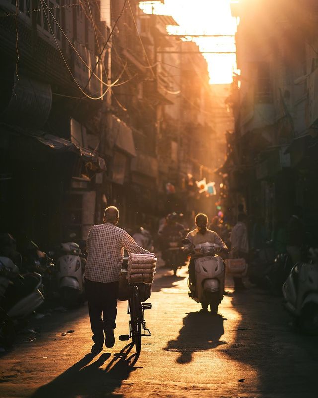 Столиця Бангладешу під час дощу: захопливі вуличні фото - фото 326537