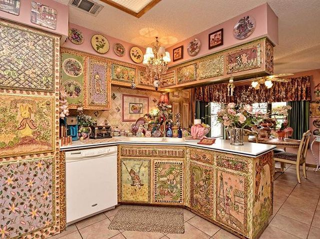 Цей незатишний будинок продають за космічні гроші - фото 326595