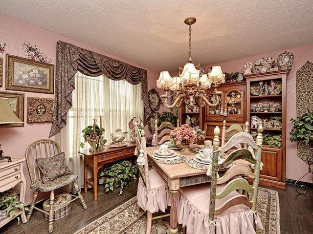 Цей незатишний будинок продають за космічні гроші - фото 326596