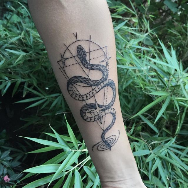 Геометричні тату від турецького майстра, які приковують погляд - фото 326628