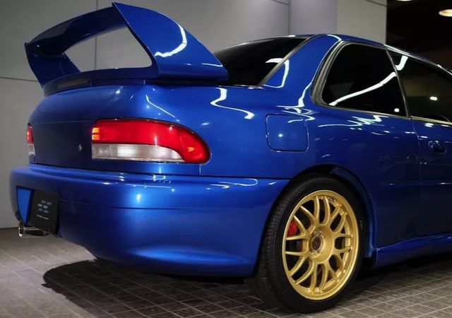 Subaru Impreza 22B STi - фото 326730