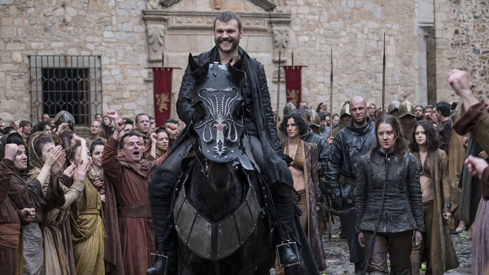 Зірка Гри престолів неоднозначно натякнув про долю драконів