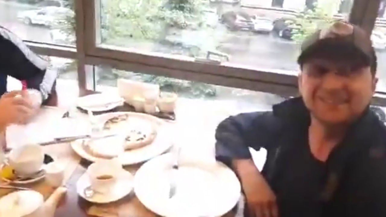 У Зеленського попросили про допомогу прямо в піцерії: реакція майбутнього президента