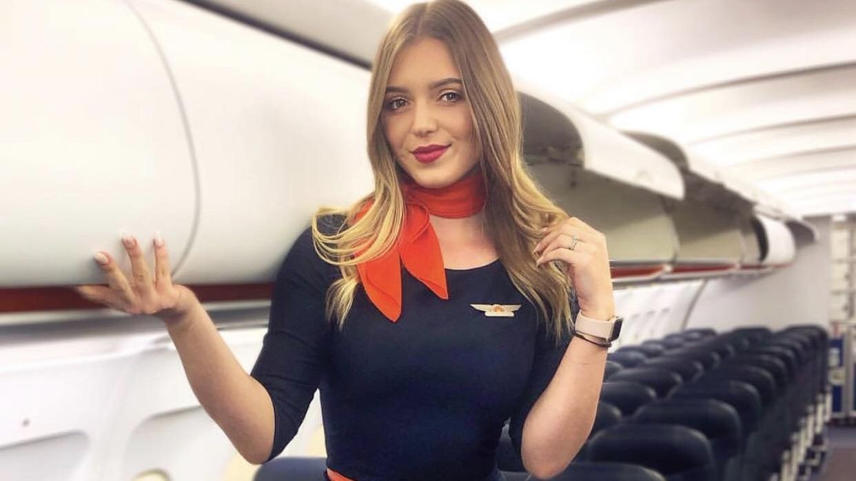 Стюардеса відповідає на запитання про свою професію - фото 1