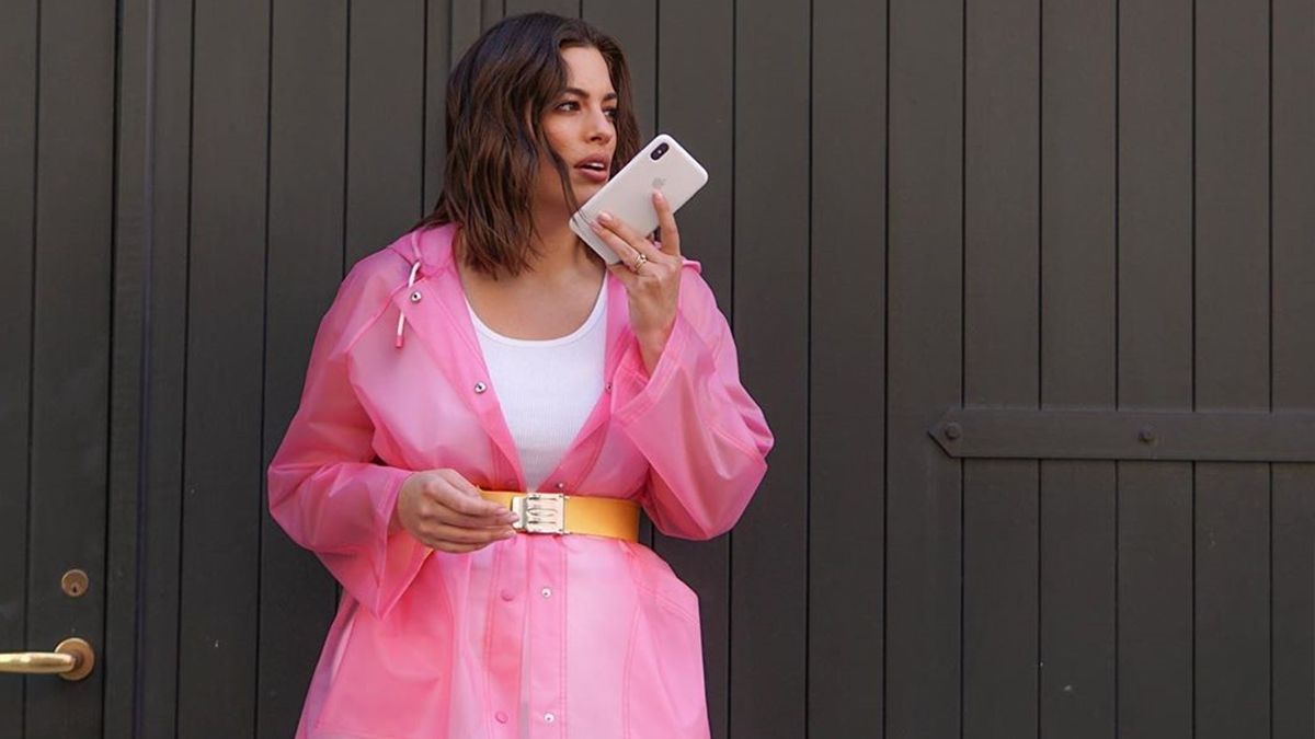 Модель plus-size Ешлі Грем знялася у відвертому купальнику