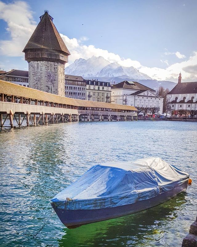 Талановитий хлопець побував в 111 країнах: захопливі фото - фото 327375