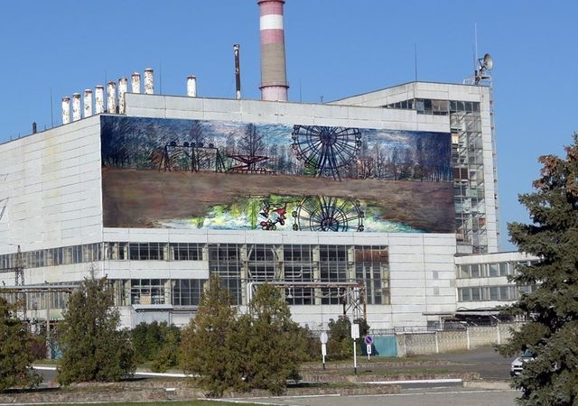 У Чорнобилі намалюють яскравий мурал: ескізи - фото 327610