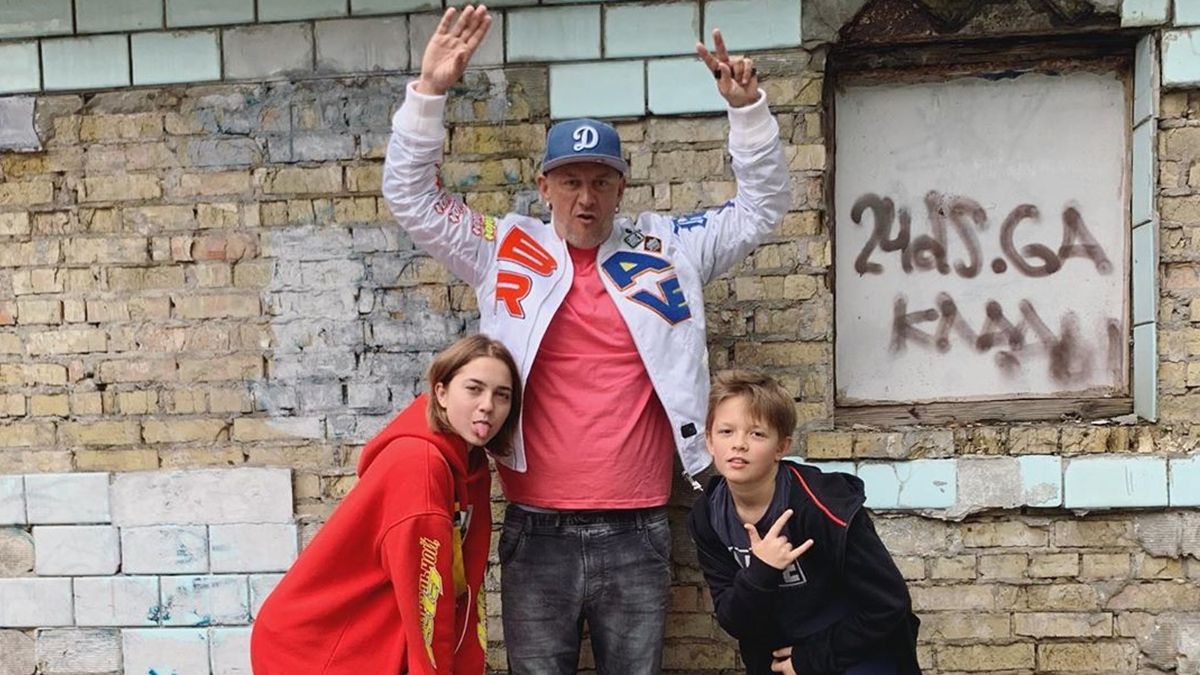 Потап з сином розвеселили мережу комічним знімком