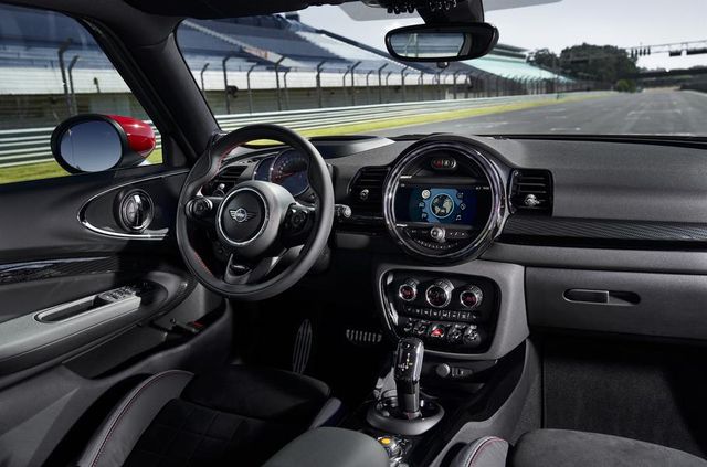 MINI представила найпотужніші моделі у своїй історії - фото 327698