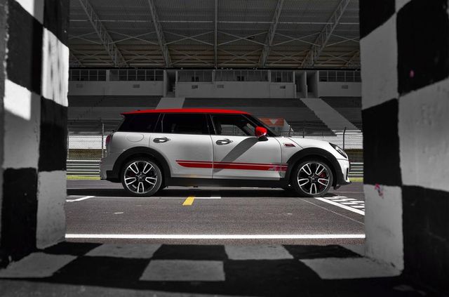 MINI представила найпотужніші моделі у своїй історії - фото 327699