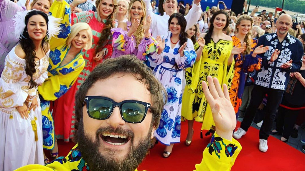 День вишиванки 2019: українські зірки показали, як відзначають свято - фото 1