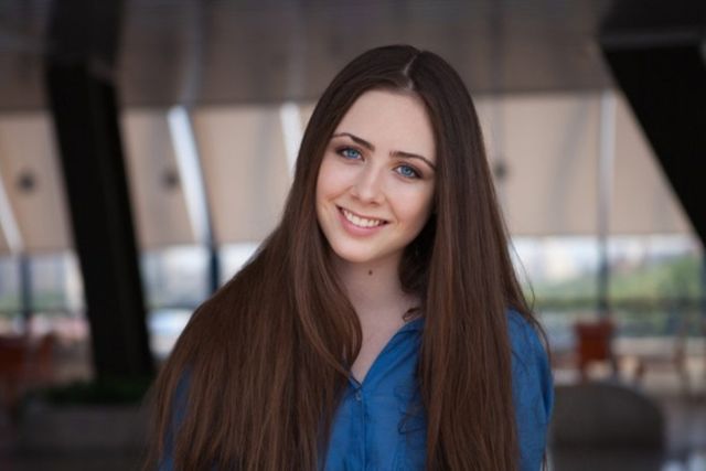 Дівчина з реклами соків- фото 327903