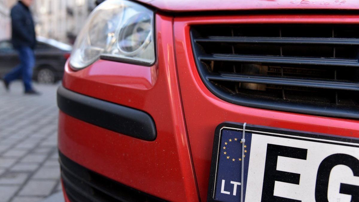 Продовжили пільговий період розмитнення євроблях - фото 1