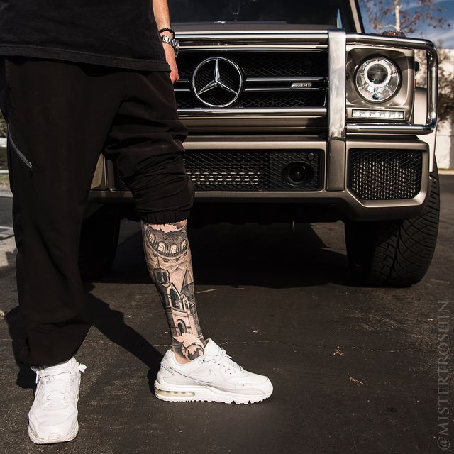 Епічні татуювання на ногах, які приковують погляд: фото - фото 328148