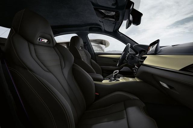 Представлено BMW M5: найпотужніший двигун і декор із золота - фото 328201