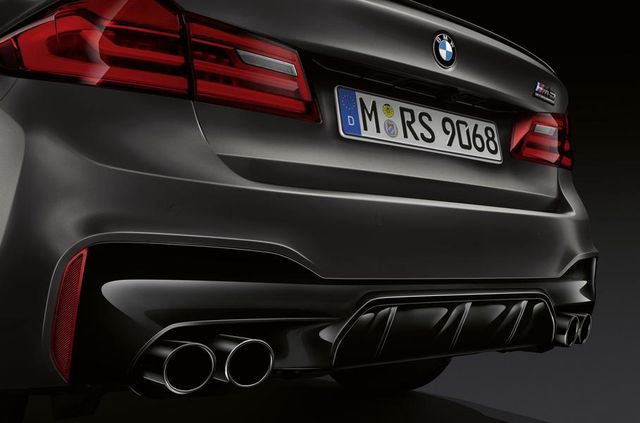 Представлено BMW M5: найпотужніший двигун і декор із золота - фото 328203