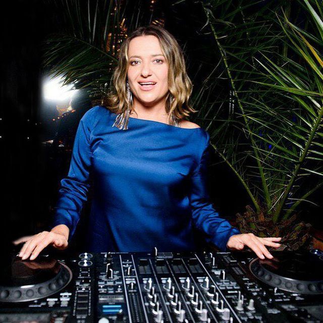 Наталя Могилевська показала, як відривалася за діджейським пультом - фото 328627