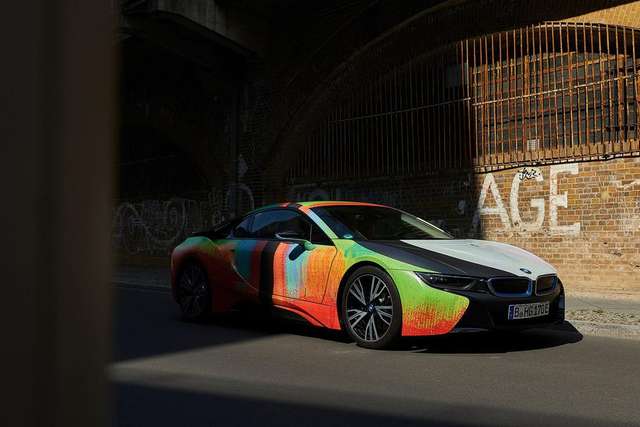 BMW i8 перетворили на 'незалежний' арт-кар - фото 328885