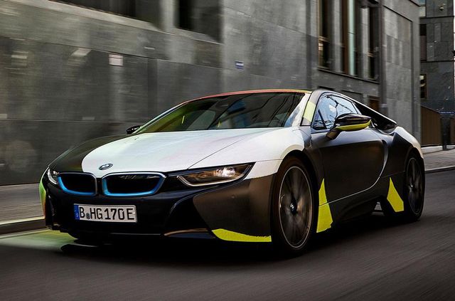 BMW i8 перетворили на 'незалежний' арт-кар - фото 328887