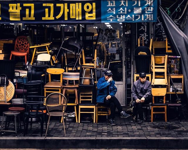 Життя у Сеулі: вуличні фото, які приковують погляд - фото 329451