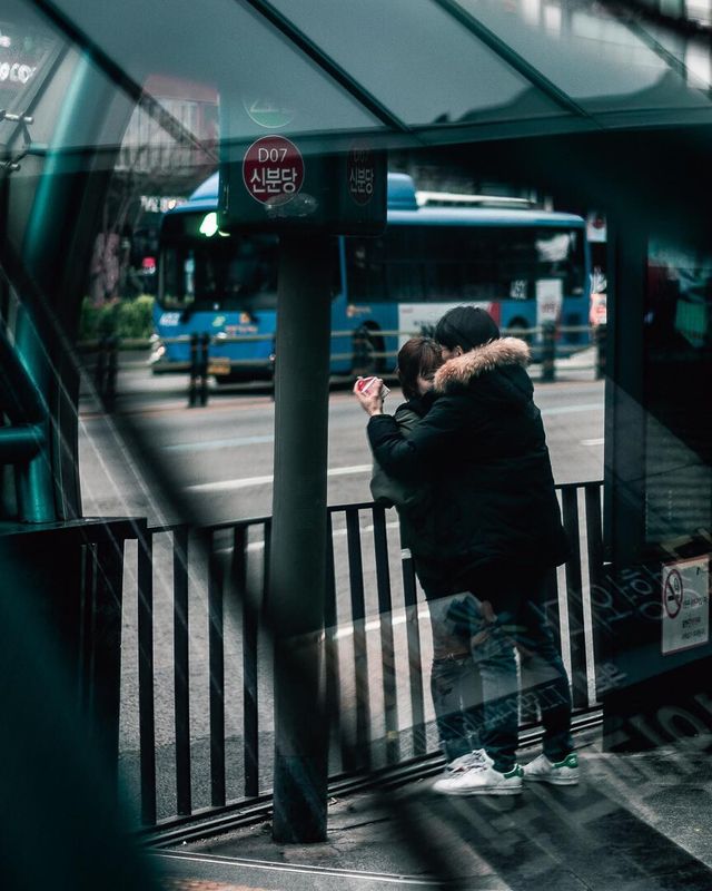 Життя у Сеулі: вуличні фото, які приковують погляд - фото 329452