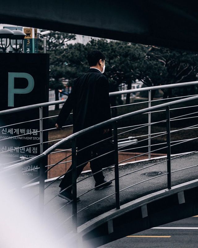 Життя у Сеулі: вуличні фото, які приковують погляд - фото 329455