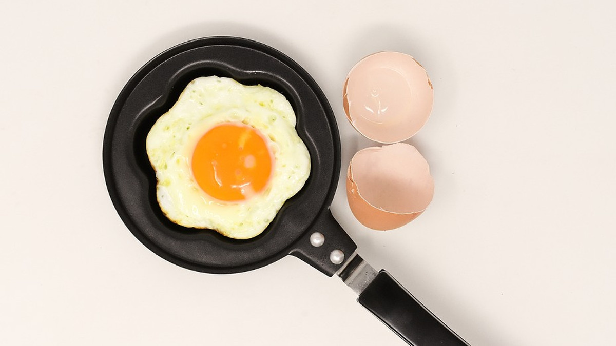 ТОП 5 крутих лайфхаків з яйцями: відео, на якому ви залипнете - фото 1