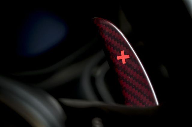 Ексклюзивне авто Джеймса Бонда: Aston Martin показав DBS Superleggera - фото 329466