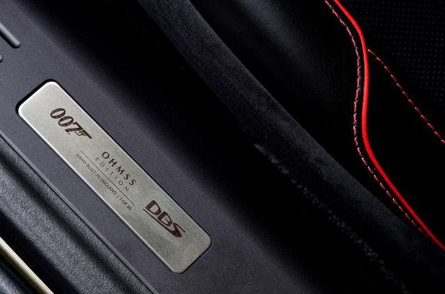 Ексклюзивне авто Джеймса Бонда: Aston Martin показав DBS Superleggera - фото 329468