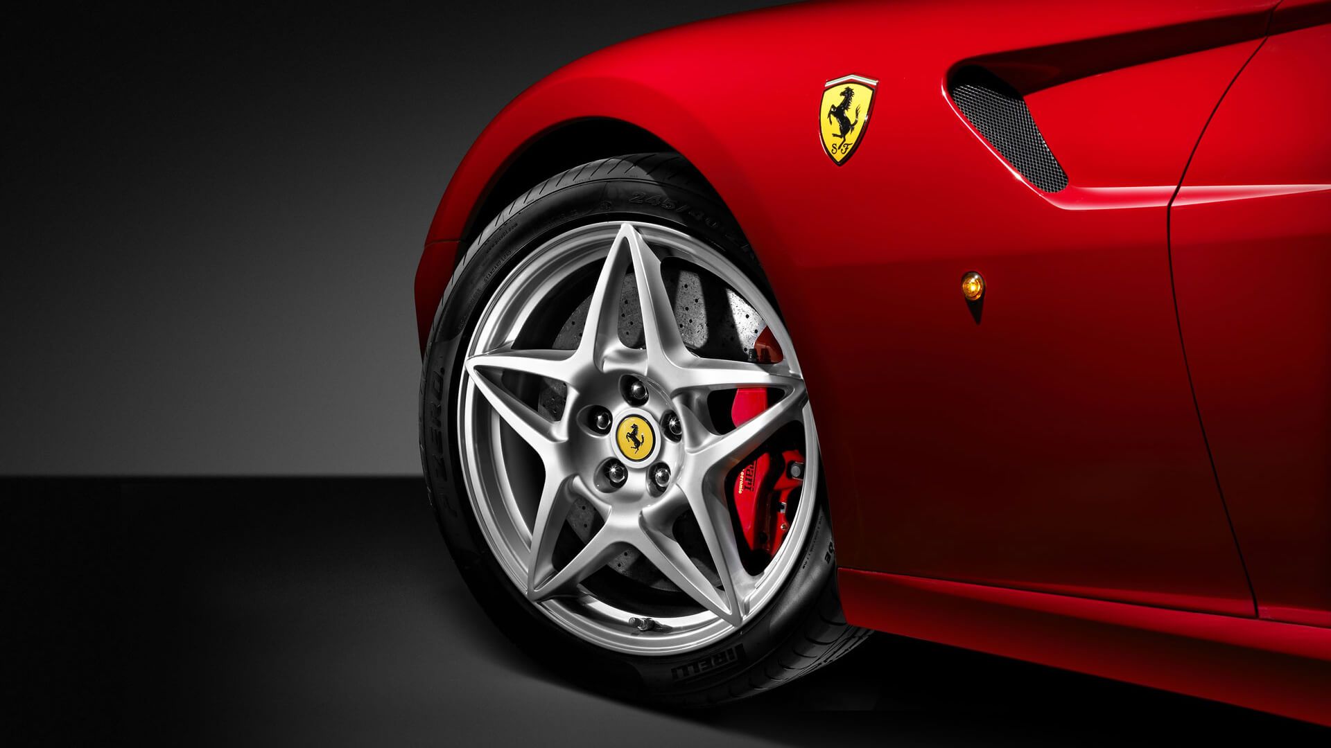 Новий гібрид Ferrari зможе розганятися до "сотні" за дві секунди