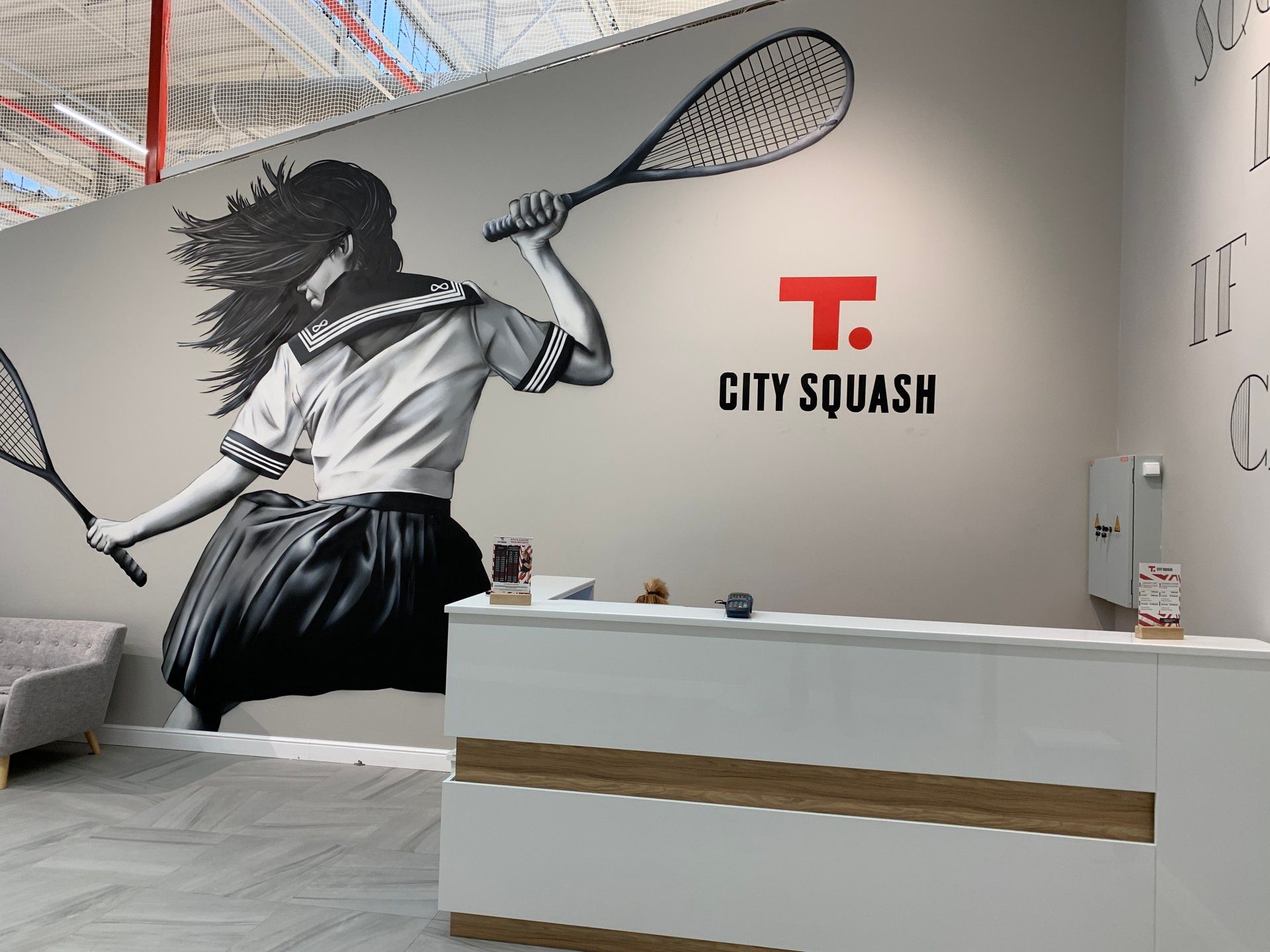 Переможниці в Іспанії отримали вульгарні подарунки - фото 1