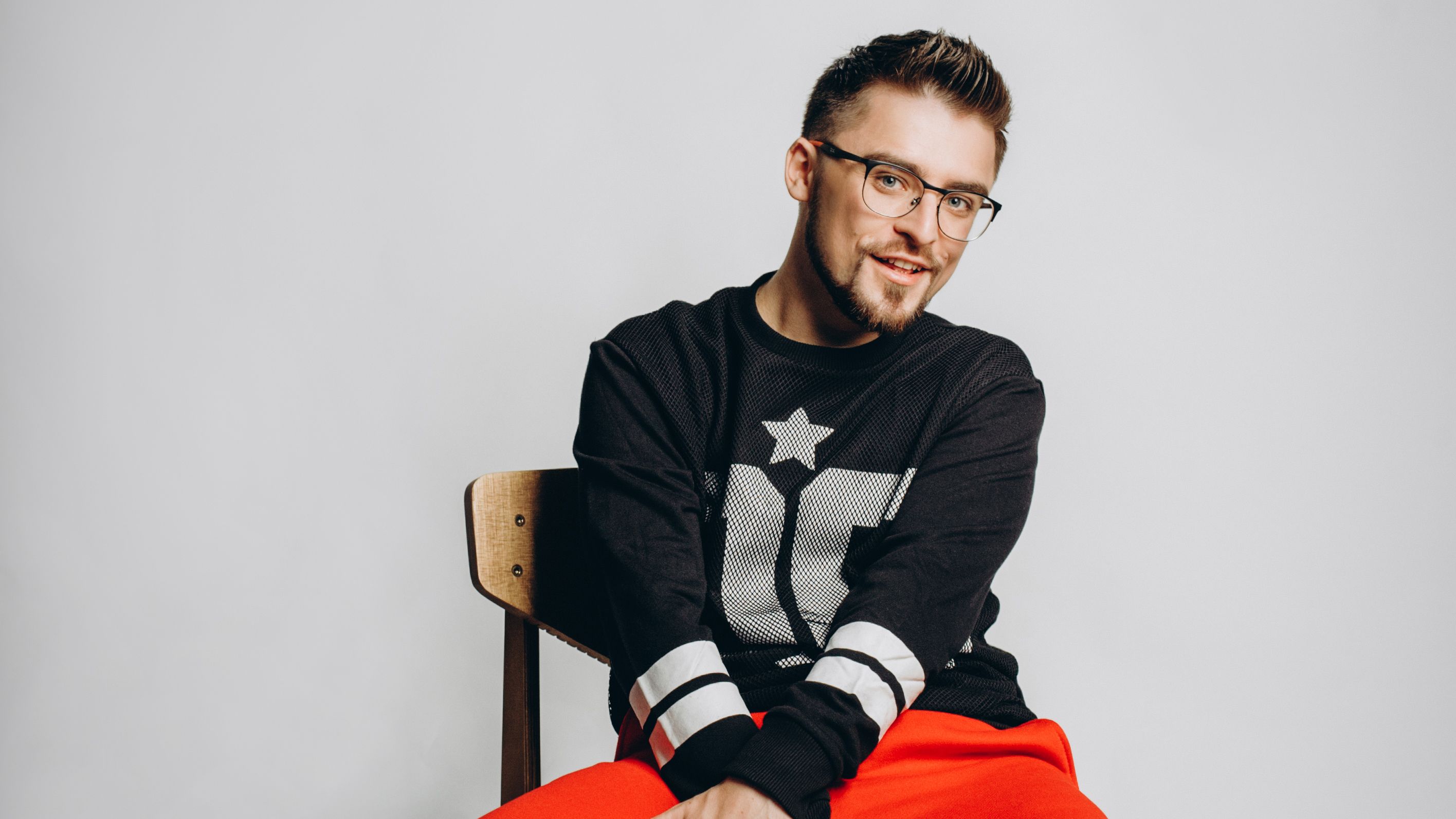 А все так добре починалось: Julik на евакуаторі поїхав до Львова