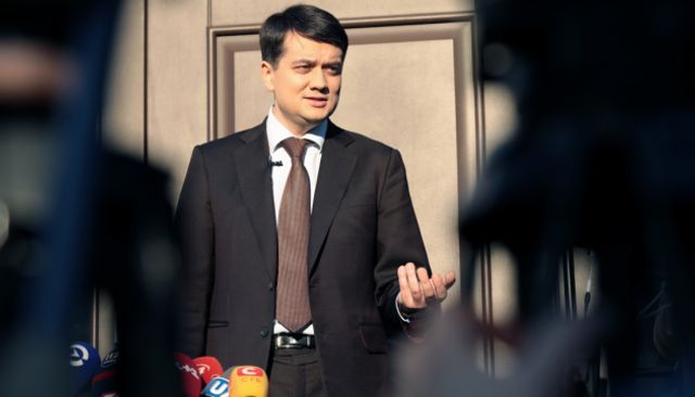 Дмитро Разумков – новий голова партії Слуга народу: біографія та фото - фото 330205