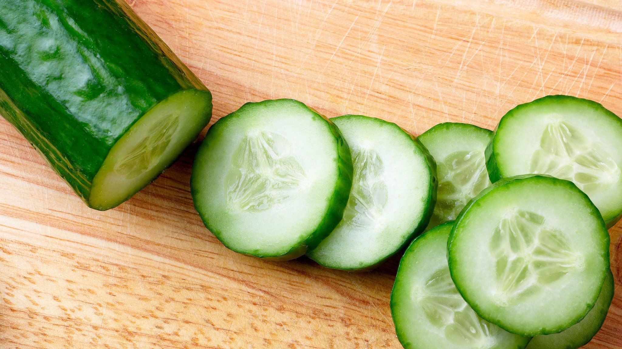 Коли не слід вживати солені і мариновані огірки - фото 1