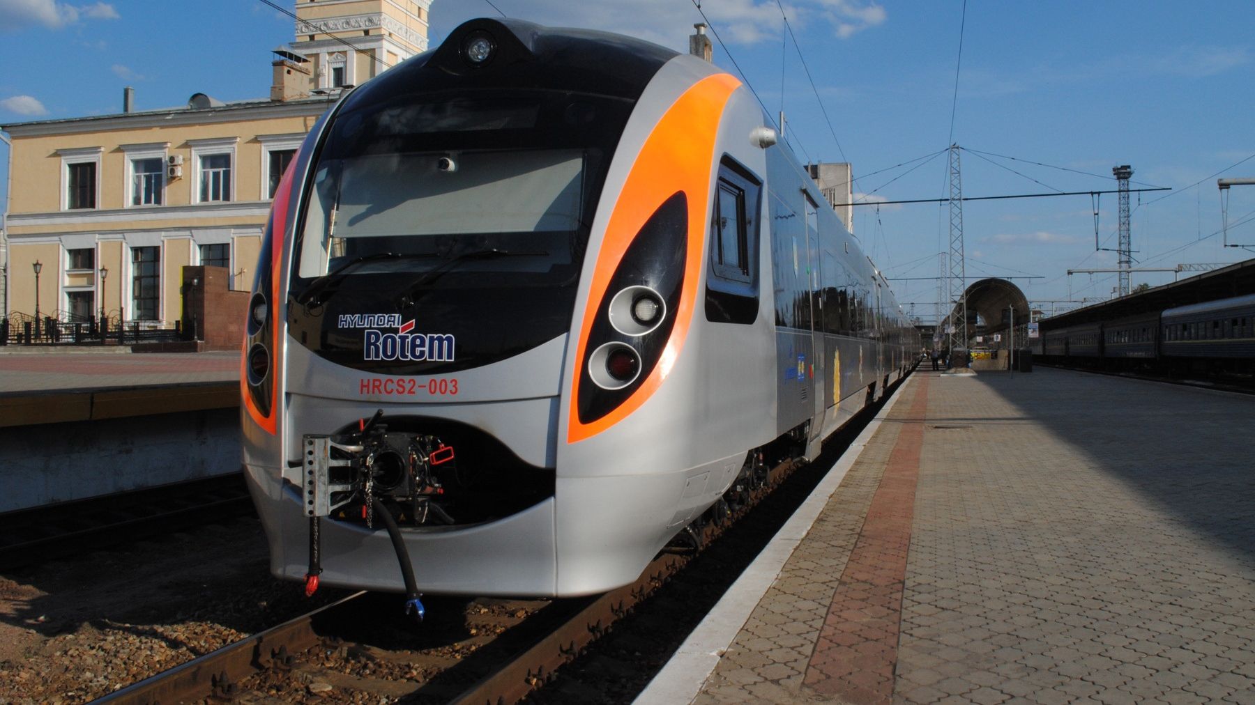 Укрзалізниця відкрила продаж квитків на поїзди до моря: розклад