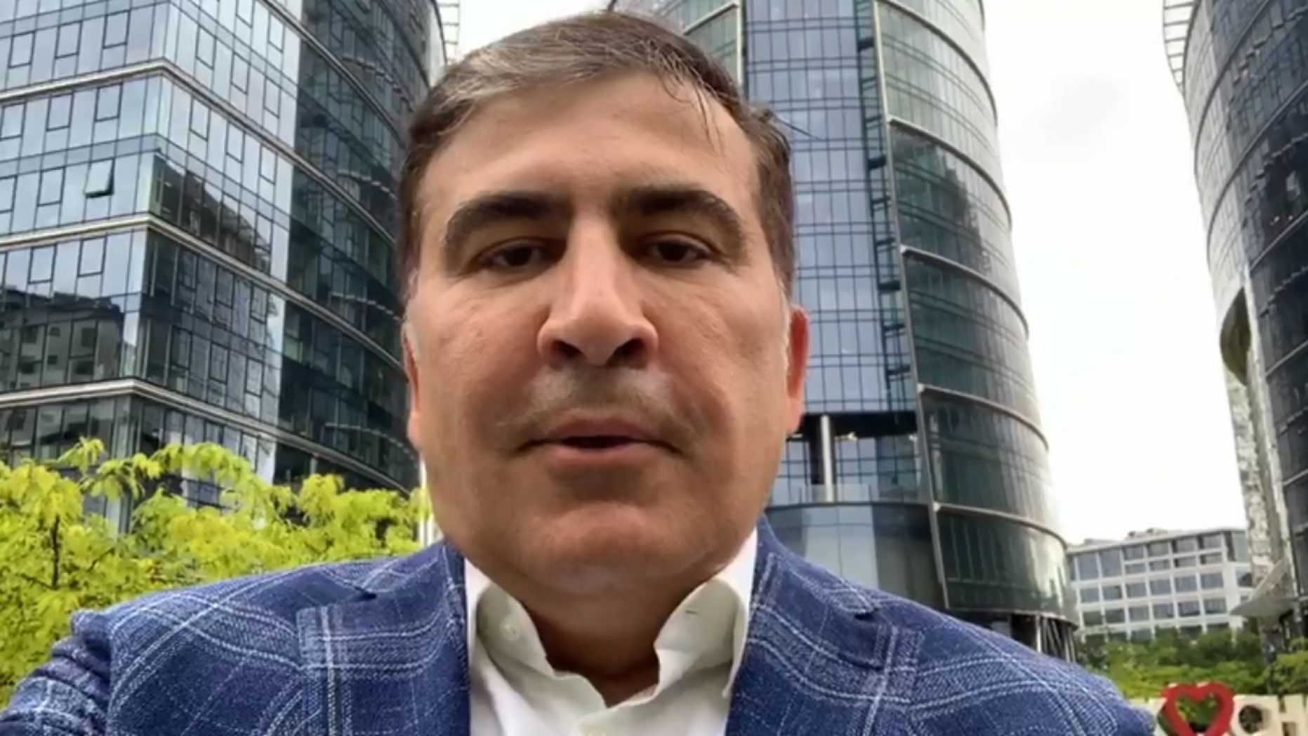 Як Саакашвілі зустрічали в Україні: коровай і танці