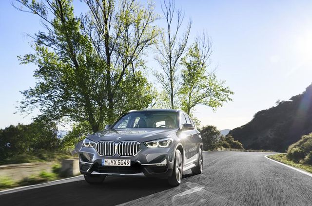 Оновлений BMW X1 став надекономічним гібридом - фото 330639