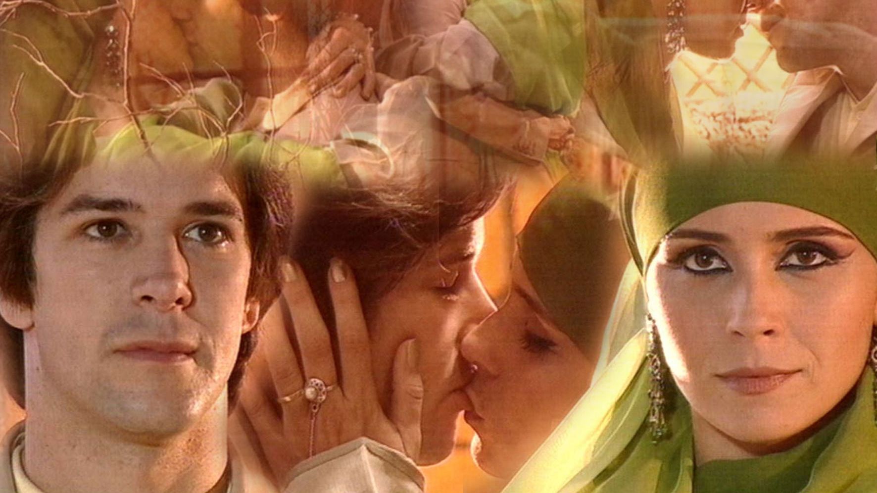 Зірка Клона перефарбувалася у блонд і одягла майку-сіточку