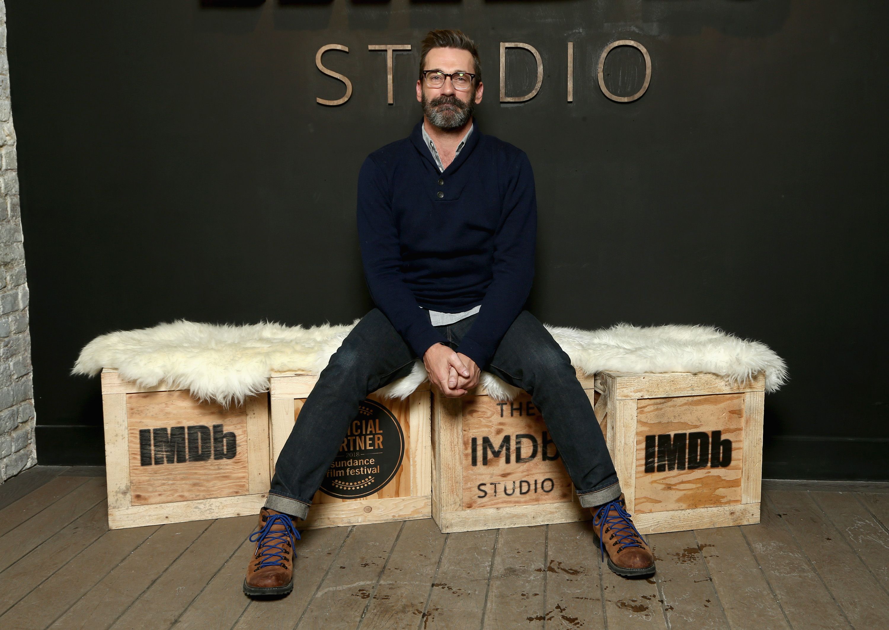 Зірка Чорного дзеркала відповів на найпопулярніші пошукові запити про себе у Google