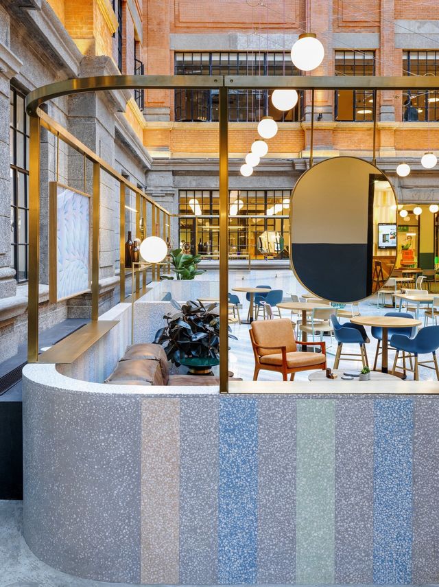 Як виглядає сучасний центр для роботи у Шанхаї: яскраві фото - фото 330936