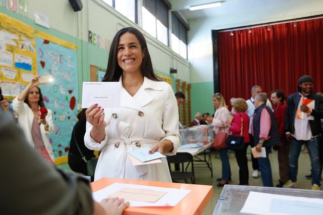 В Іспанії знайшли двійника Меган Маркл: ажіотаж в мережі - фото 331274