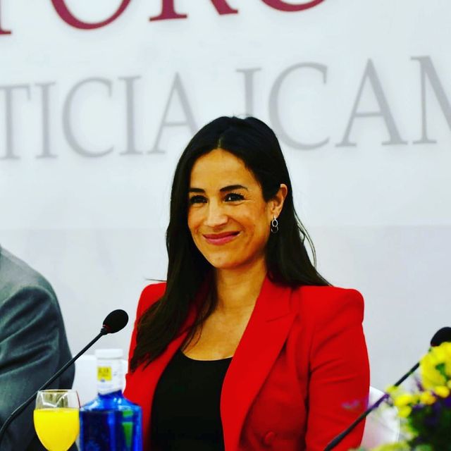 В Іспанії знайшли двійника Меган Маркл: ажіотаж в мережі - фото 331275