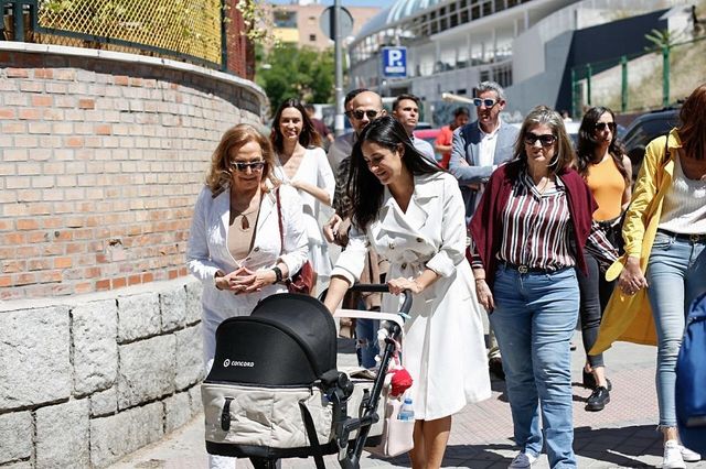 В Іспанії знайшли двійника Меган Маркл: ажіотаж в мережі - фото 331276