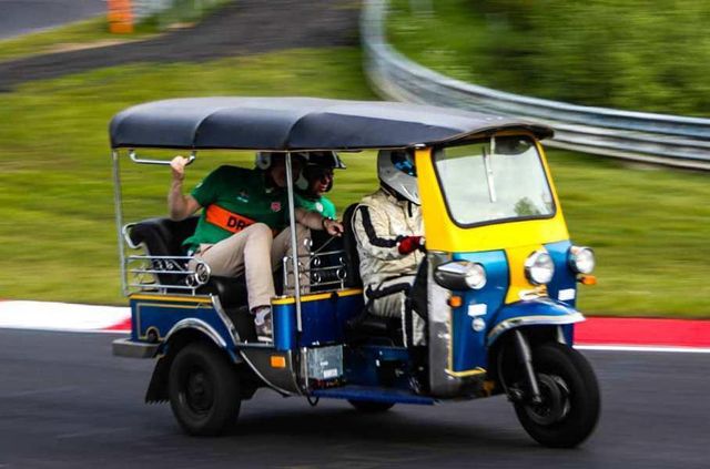 Такого ви ще не бачили: рекорд Нюрбургрингу на моторикші - фото 331352