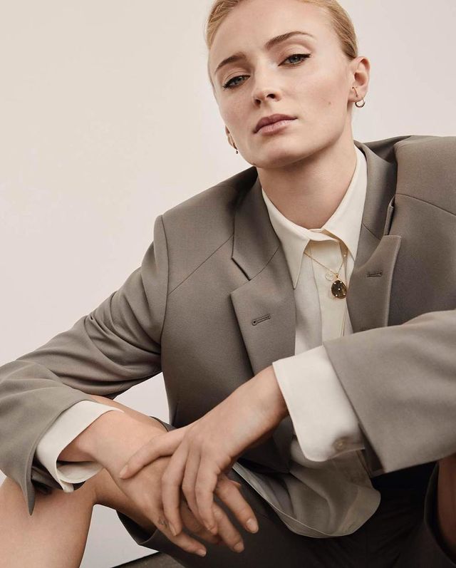 Зірка Гри престолів Софі Тернер розбурхала мережу новими фото - фото 331383