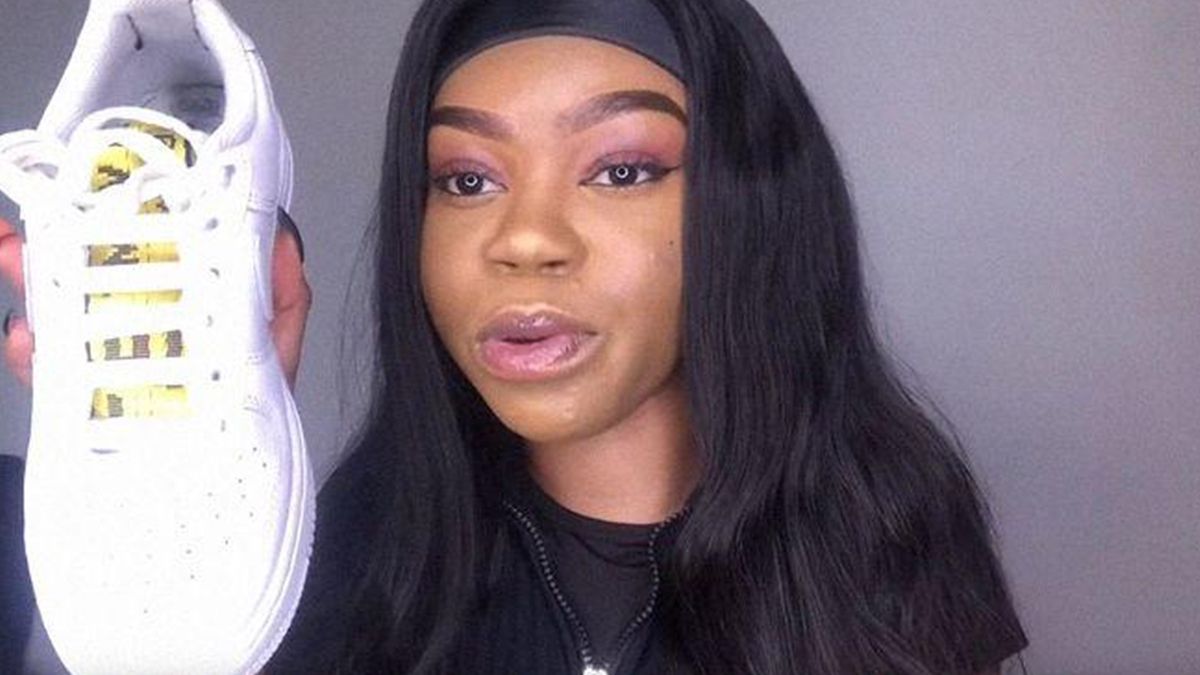 Дівчина показала, як легко розгладити складки на кросівках: відео