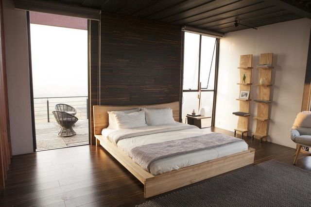 Як виглядає сучасний дім з вантажних контейнерів: яскраві фото - фото 331527