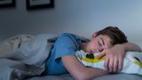 Науковці розповіли про користь обіднього сну для дітей